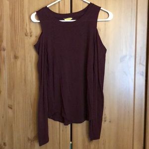 💎💎💎 3/$20 Prince and fox cold shoulder top